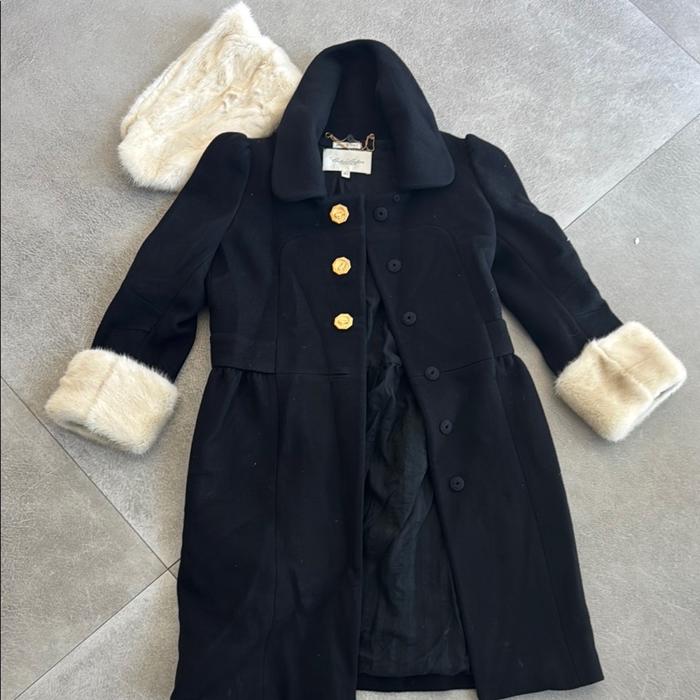 Couture couture cashmere Black Coat with  Fur Accents